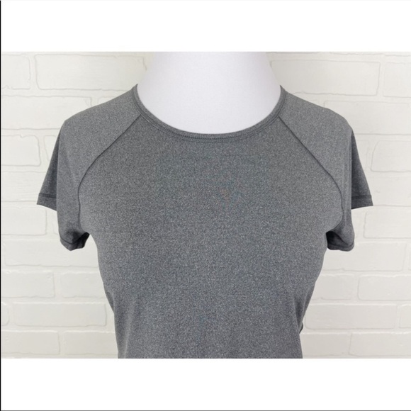 All In Motion Short Sleeve Crewneck T Shirt Gray Size Small - Picture 3 of 8